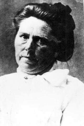 Belle Gunnes Født Brynhild Paulsdatter Størset i Selbu i Sør-Trøndelag. Bosatte seg i Chicago og ble etter sin død verdenskjent for å ha drept flere av sine barn, to ektemenn og flere friere. Til sammen skal hun ha drept 40 personer. Hun ble aldri dømt. Foto: Scanpix Belle Gunnes Født Brynhild Paulsdatter Størset i Selbu i Sør-Trøndelag. Bosatte seg i Chicago og ble etter sin død verdenskjent for å ha drept flere av sine barn, to ektemenn og flere friere. Til sammen skal hun ha drept 40 personer. Hun ble aldri dømt. Foto: Scanpix