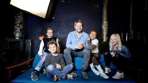 HAR BYTTET KANAL: Kjendisbarnevakten har premiere på TV3 til høsten med Håvard Lilleheie som programleder. I fjor gikk programmet på NRK. Her med Alexander, Trym, Leona og Tiril, som er barna som skal gi de ulike kjendisbarnevaktene poeng. Foto: Bjørn Langsem / Dagbladet. HAR BYTTET KANAL: Kjendisbarnevakten har premiere på TV3 til høsten med Håvard Lilleheie som programleder. I fjor gikk programmet på NRK. Her med Alexander, Trym, Leona og Tiril, som er barna som skal gi de ulike kjendisbarnevaktene poeng. Foto: Bjørn Langsem / Dagbladet.