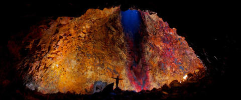 Det er trangt om plassen og veldig langt ned