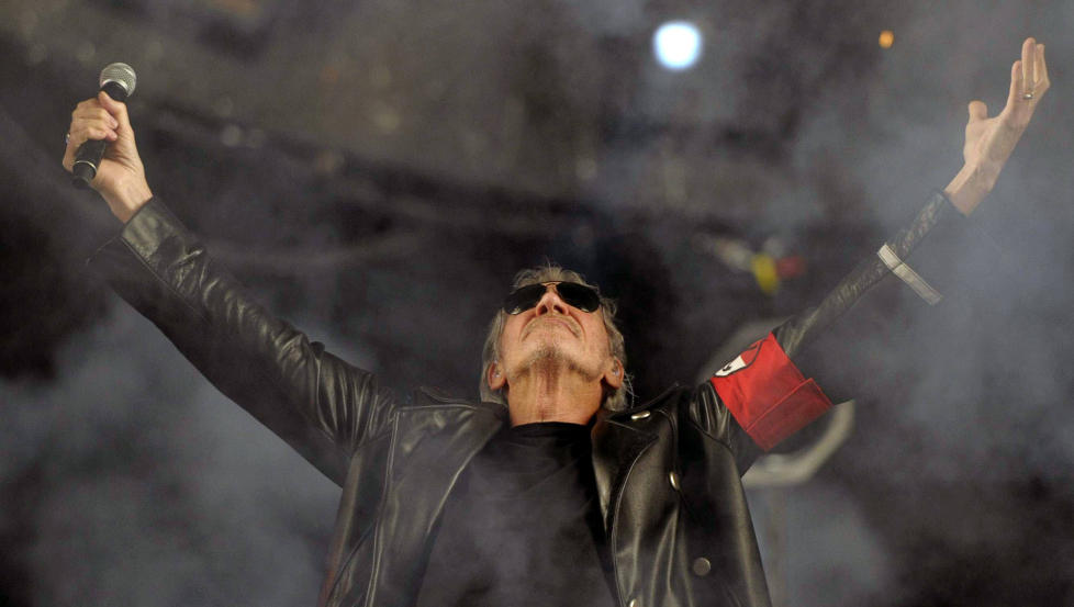 THE WALL: Roger Waters skapte gjennom �The Wall� en fascistisk figur som representerte et syn han foraktet. 22. juli fikk vi i Anders Behring Breivik et forferdelig eksempel p� at virkeligheten kan overg� fantasien. Foto: Juan Mabromata/AFP/NTB Scanpix