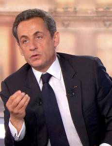 Hollande tjente p� uavgjort ordskifte mot Sarkozy