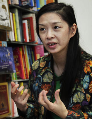 - B�ker om jenter ang�r alle