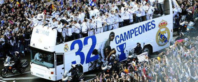 Her hylles Real Madrid-spillerne av titusener