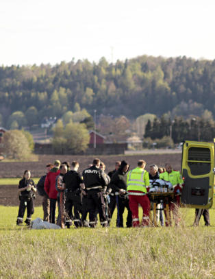 Kvinne (19) skadet i fallskjermhopp p� Jarlsberg