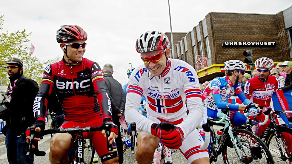 ENDTE DRAMATISK: Thor Hushovd sammen med Alexander Kristoff f�r andre etappe av Giro d'Italia i Herning i Danmark i dag. I massespurten gikk Kristoff i bakken.
Foto: Stian Lysberg Solum / NTB scanpix