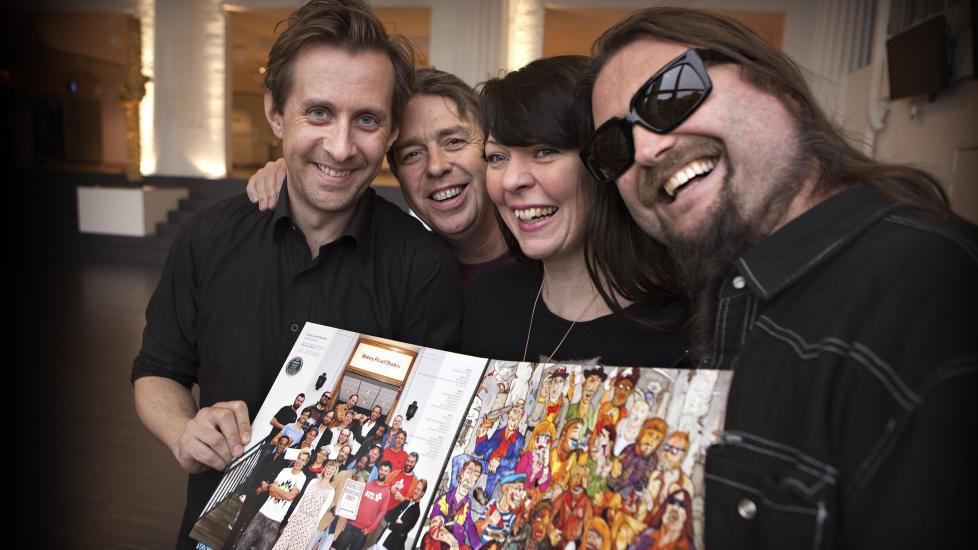 BL� TONER: En liten del av Frank Znort Quartet, som til tross for navnet teller rundt 20 medlemmer. Her representert ved Gard Bronx Jensen (f.v.), Runar �Kula� Johannessen, Anette Johansen og Dagfinn �Daffi� Lie. Foto: Anders Gr�nneberg