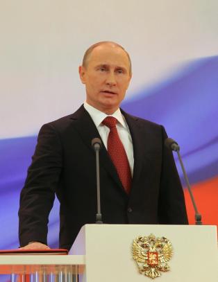 Vladimir Putin er president igjen