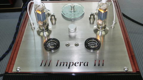 R�R: Stort mer retro blir det ikke.