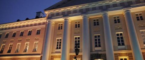 Her ble studenter holdt innel�st i ukesvis