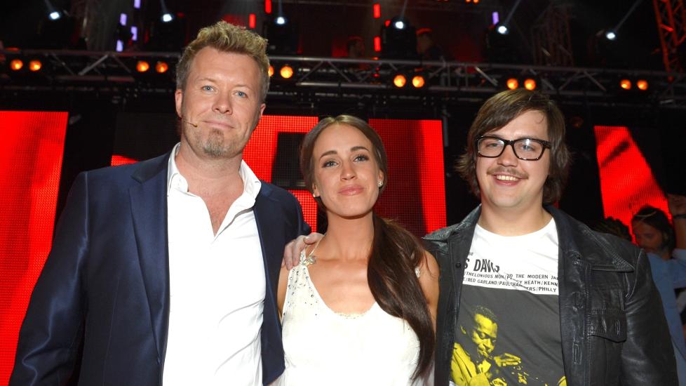 TIL SEMIFINALEN: Monika Blomeid og Martin Halla er med Magne Furuholmen videre i �The Voice�. Foto: Stella pictures