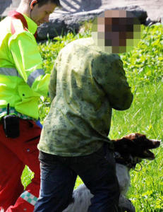 Bil og mc krasjet - begge f�rerne stakk av fra stedet