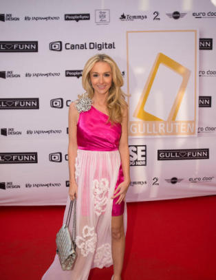 Her lurer Pia Haraldsen alle trill rundt