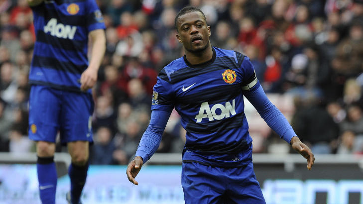 BLIR LETT: Patrice Evra mener det blir lett for Manchester United å vinne ligaen neste sesong. Foto: Reuters / Nigel Roddis / NTB Scanpix BLIR LETT: Patrice Evra mener det blir lett for Manchester United å vinne ligaen neste sesong. Foto: Reuters / Nigel Roddis / NTB Scanpix