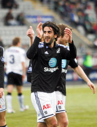 G�ven scoret to da H�nefoss fikk bank