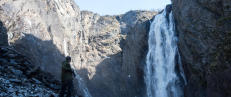 H�res ut som et  tordenskrall der fossen slipper seg 145 meter rett ned