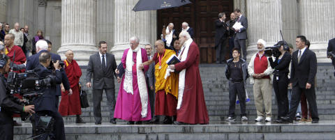 Dalai Lama fikk pris på 10 millioner i London