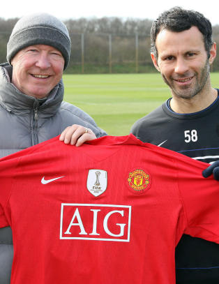Giggs og Ferguson best i Premier League