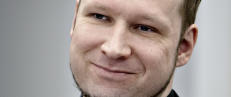 Breivik smilte da vitne kalte ham landssviker