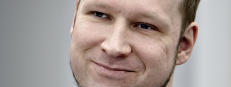 Breivik smilte da vitne kalte ham landssviker