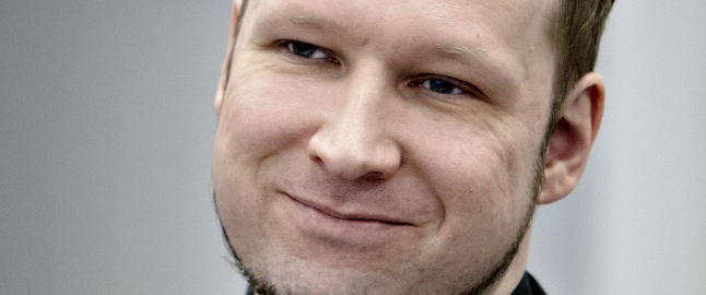 Breivik smilte da vitne kalte ham landssviker