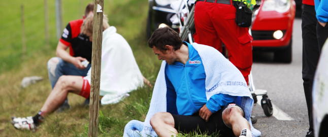 Tre ryttere til sykehus etter massevelt i Tour of Norway