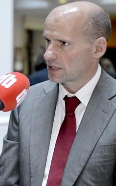 - P�fallende at Fjordman ikke vil fortelle om meningene sine