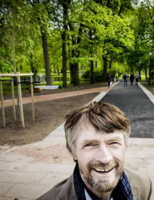 Før 170 år gamle kjemper faller for motorsaga