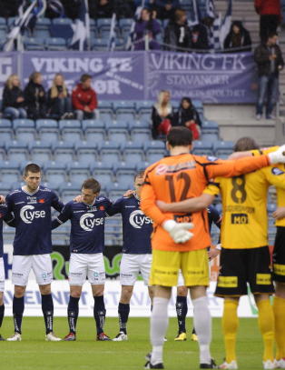Ett minutts stillhet for Gromstad i samtlige kamper