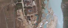- Nye satellittbilder avsl�rer atomv�pen-plan