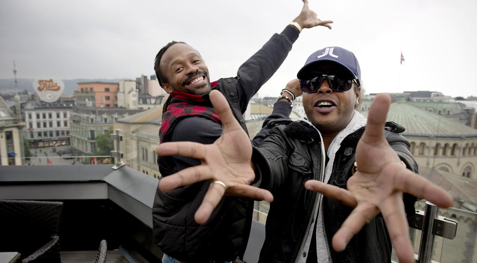 Tshawe Baqwa (t.v.) og Yosef Wolde-Mariam i Madcon er ute med sin f�rste norskspr�klige plate. Foto: �istein Norum Monsen / DAGBLADET