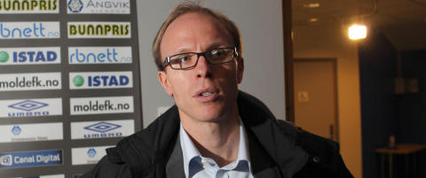 - Jeg advarte Solskj�r mot � reise i privatjet