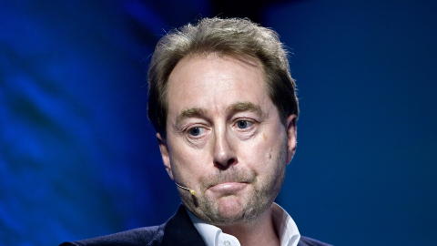 MISLIKTE SVARENE: Kjell Inge Røkke fikk ikke svarene han ønsket seg av Ole Gunnar Solskjær. Foto: Henning Lillegård / Dagbladet MISLIKTE SVARENE: Kjell Inge Røkke fikk ikke svarene han ønsket seg av Ole Gunnar Solskjær. Foto: Henning Lillegård / Dagbladet