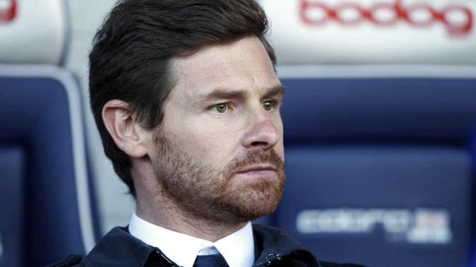 VIL BEVISE AT CHELSEA TOK FEIL: Andr� Villas-Boas �nsker � ta over Liverpool for � vise at han kan lykkes i England, skriver avis. Foto: AFP PHOTO/IAN KINGTON/NTB Scanpix
