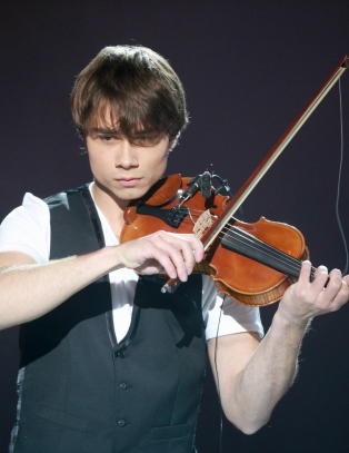 Alexander Rybak stormet av scenen etter sur opptreden
