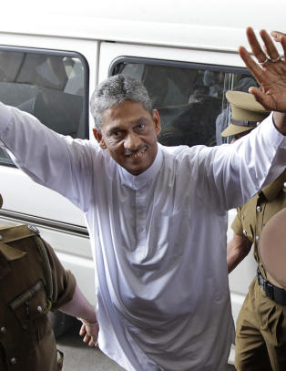 Sri Lankas tidligere h�rsjef l�slates