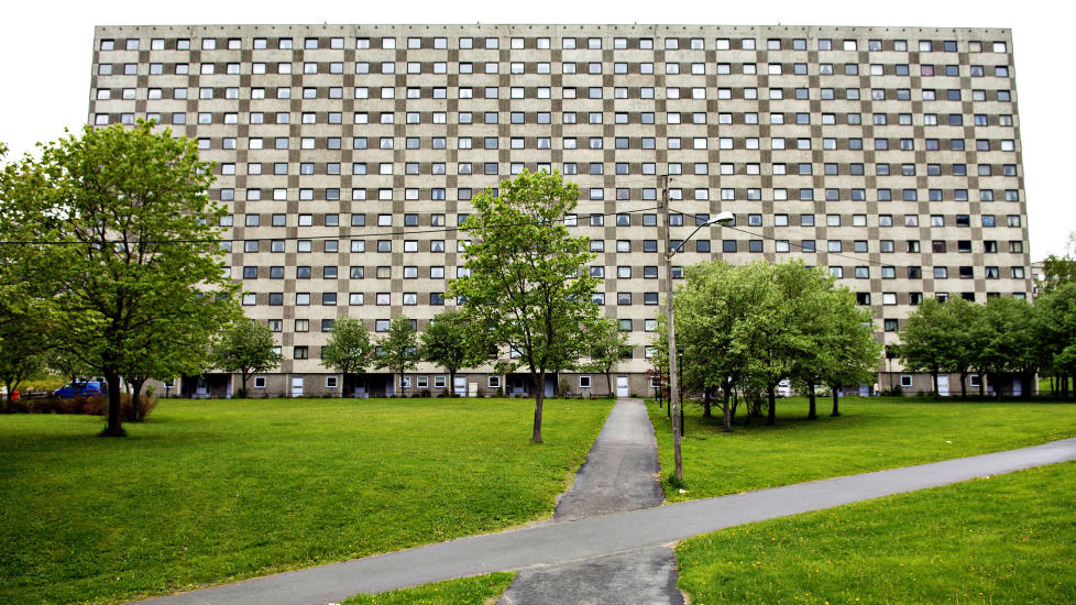 STORT BEHOV: Vi trenger flere blokker i framtidas Oslo, ogs� i vest &mdash; om ikke s� store som denne p� Ammerud. 
Foto: Nina Hansen