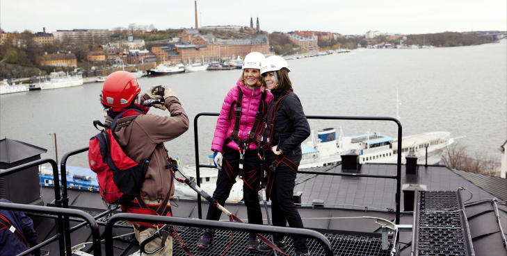 SKRYTEBILDE: Dette er noe annet enn de vanlige bildene fra storbyferien. Foto: OSKAR KULLANDER SKRYTEBILDE: Dette er noe annet enn de vanlige bildene fra storbyferien. Foto: OSKAR KULLANDER