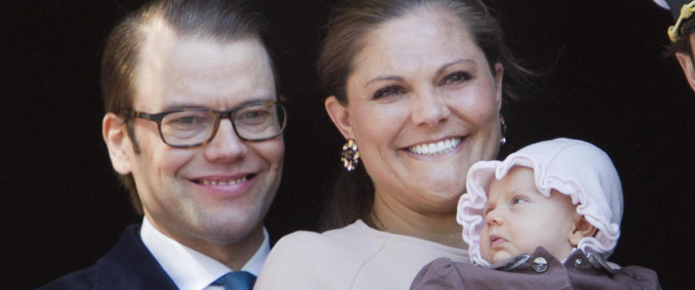 Svenske kongeeksperter mener de har avl�rt hvem som blir prinsesse Estelles faddere