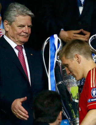 Schweinsteiger beklager at han ydmyket Tysklands president