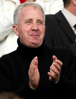 Aston Villa-eieren tilbake til England