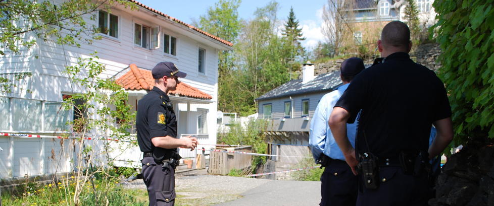 Mann knivdrept p� asylmottak i Fana