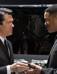 Husker du den gangen Will Smith banka romvesener?