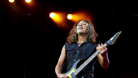 SPILLEFIN: Kirk Hammett sjarmerte de oppmøtte under konserten. Foto: Nina Hansen / Dagbladet SPILLEFIN: Kirk Hammett sjarmerte de oppmøtte under konserten. Foto: Nina Hansen / Dagbladet