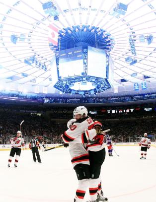 Devils overtok ledelsen mot Rangers