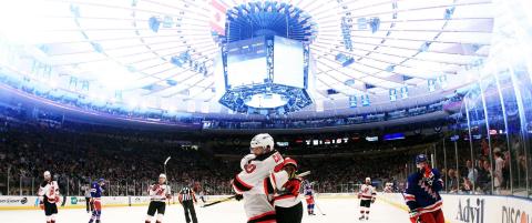 Devils overtok ledelsen mot Rangers