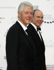 Clinton poserte med pornostjerner