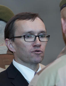 Espen Barth Eide eller kunsten å selge en krig