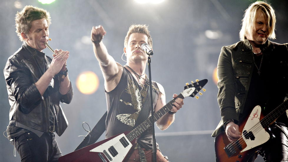 FORVANDLINGEN: Plumbo overrasker positivt. Bandet har g�tt fra aksen til ilden, for s� � gjennomst� som en nytt band i Poprock-Norge. Foto: Torbj�rn Gr�nning / Dagbladet