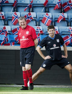 - Carroll, Parker og Gerrard starter mot Norge