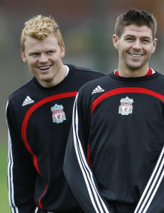 Riise har sendt �erte-sms� til Gerrard
